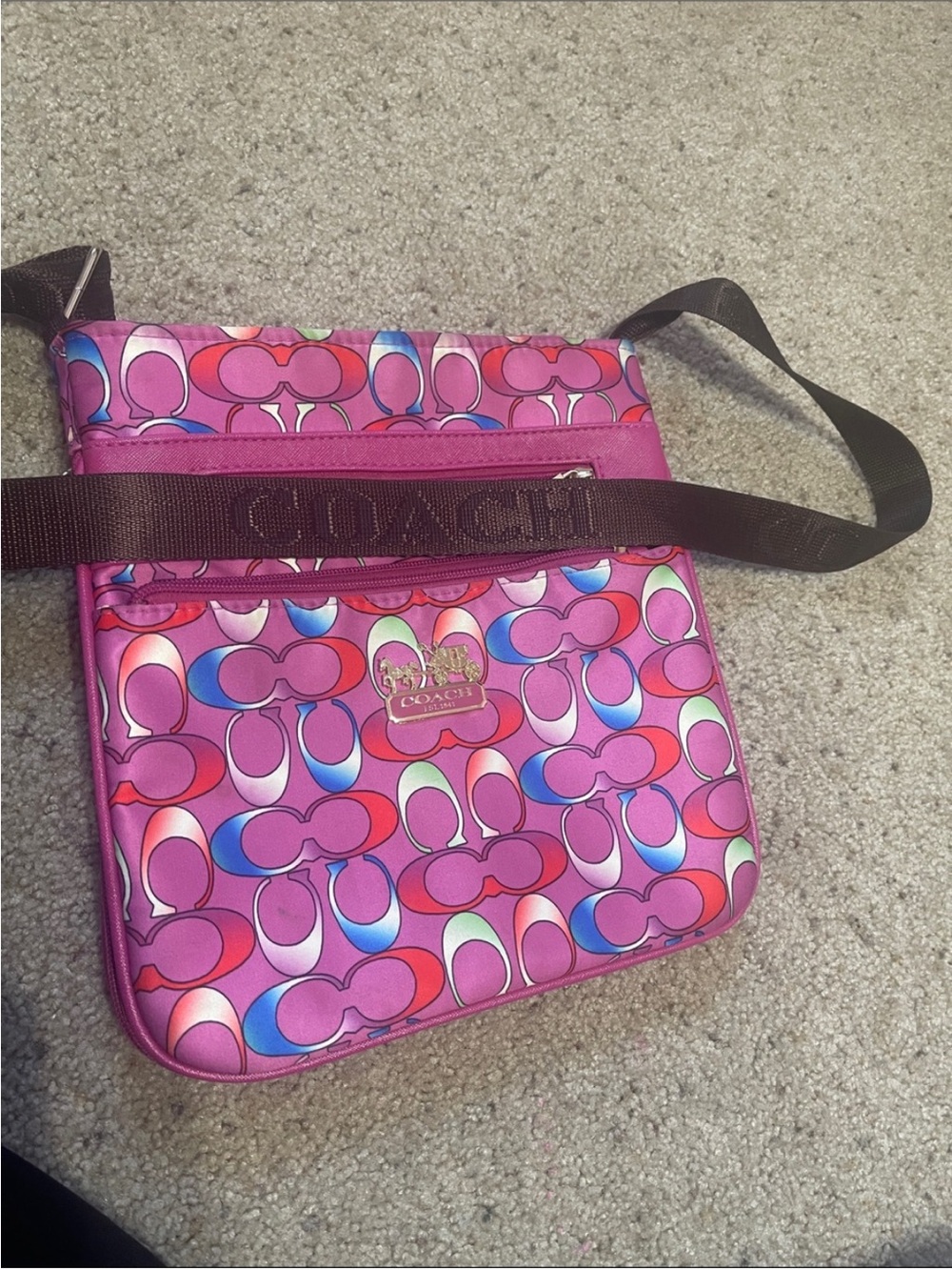 Coach Poppy Signature Metallic Swingpack Magenta - Picture 8 of 17